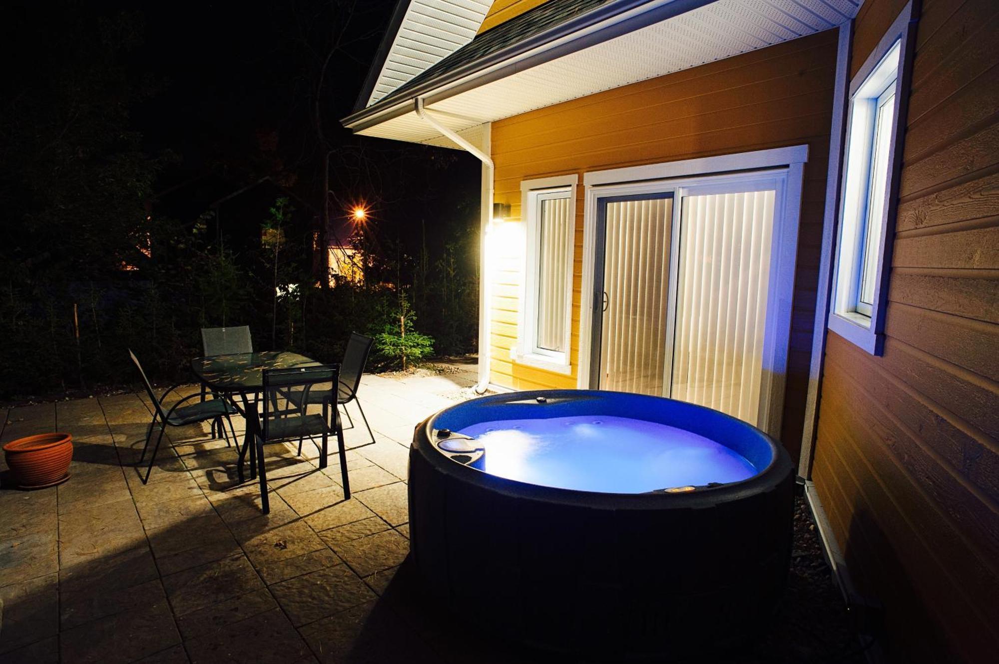 Belle De Nuit Hotel Wakefield Exterior photo